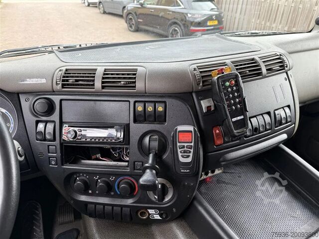 Recovery vehicle DAF CF 65.300 Towtruck Depannage Lier Brille Sleepe...