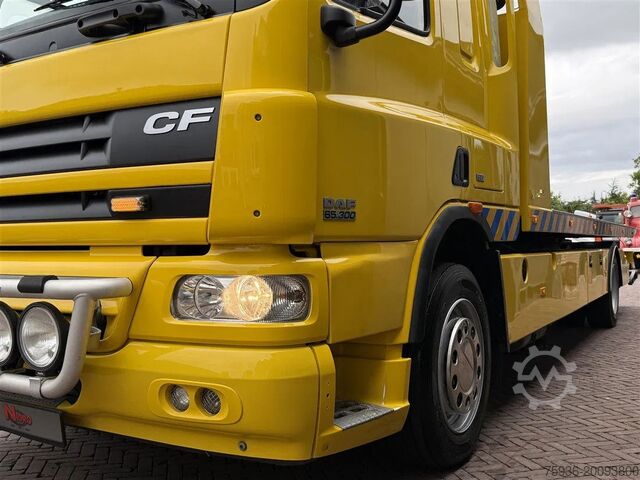 Recovery vehicle DAF CF 65.300 Towtruck Depannage Lier Brille Sleepe...