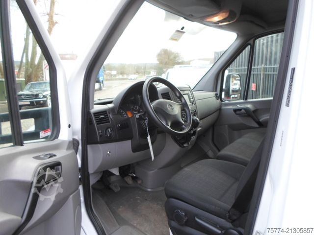 Transporter mit Koffer MERCEDES-BENZ 316 CDI/ Koffer/LBW. !!! KM 82000 !!!