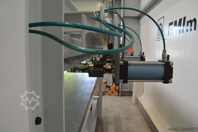 Veneer press Sormec 3000x1300 wodna