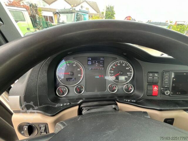 Tipper truck MAN TG-S 35.460 BB 8x4 4-Achs Kipper Bordmatik