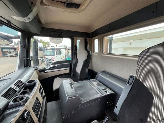 Tipper truck MAN TG-S 35.460 BB 8x4 4-Achs Kipper Bordmatik