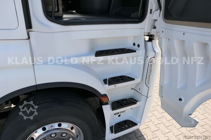 Standard tractor unit MERCEDES-BENZ Actros 1851 GigaSpace Retarder XL-Tank Euro 6