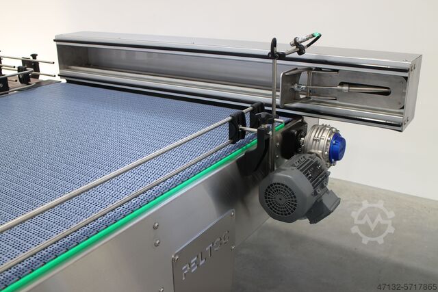 Automatic filling line feed table PELTOC FT3000