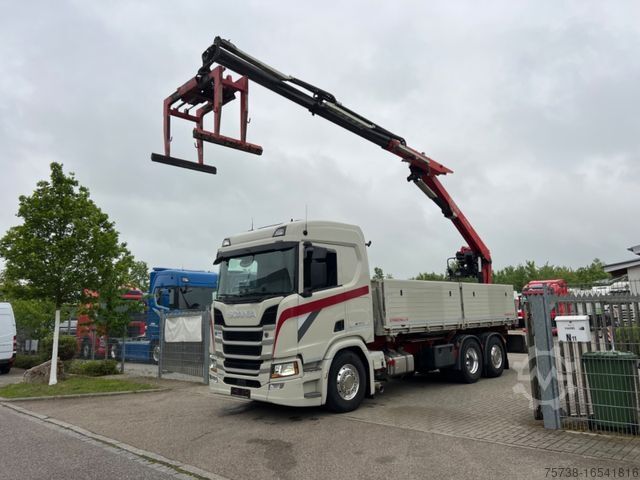 Autokran SCANIA R500 Baustoff /2-Seiten-Kipper/Kran Fassi 215