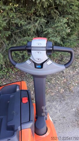 Manual stacker TOYOTA SWE 140 L