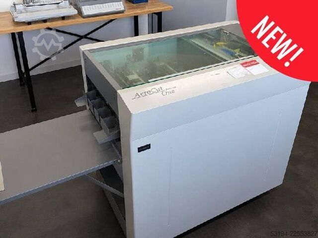 Uchida Aerocut ONE automatische Visitenkartenschneidemaschine  
