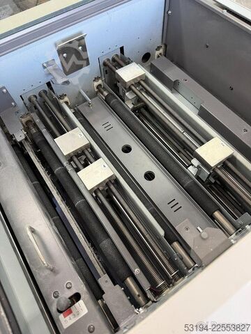 Uchida Aerocut ONE automatische Visitenkartenschneidemaschine  
