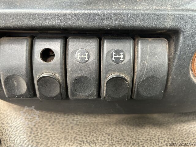 Hook arm system Ginaf / DAF CF 460 X 4243 TS 8x6 / VDL Hooklift 30 To...
