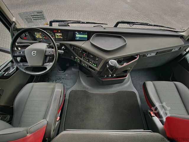 Standard-SZM Volvo FH 13.460 Globetrotter 6x2/4 - Full air - Steer...