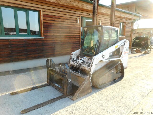 Skid steer loader Bobcat T140 HighFlow