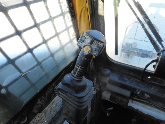 Skid steer loader Bobcat T140 HighFlow