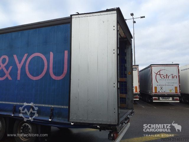 Open semitrailer with tarp Schmitz Cargobull Semitrailer Curtainsider Mega