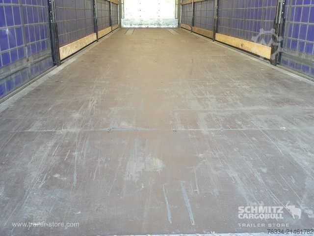 Open semitrailer with tarp Schmitz Cargobull Semitrailer Curtainsider Standard
