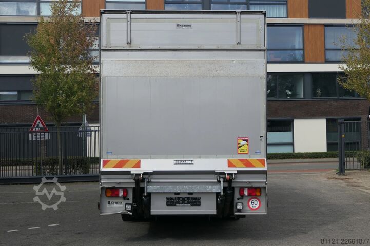 Suitcase MAN TGM 12.250 | Roller sail | Dhollandia 1500kg | ...