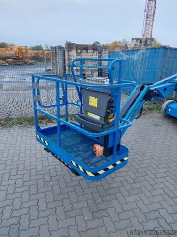 Articulated boom lift JLG E400AJPN