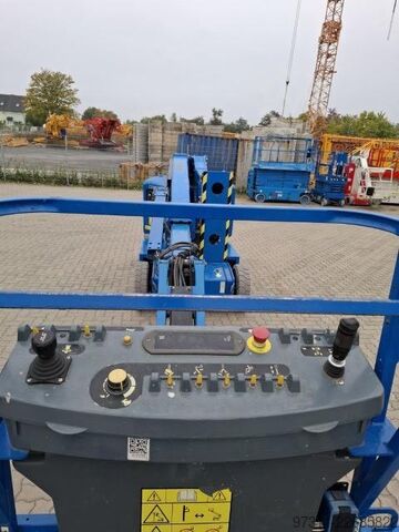 Articulated boom lift JLG E400AJPN