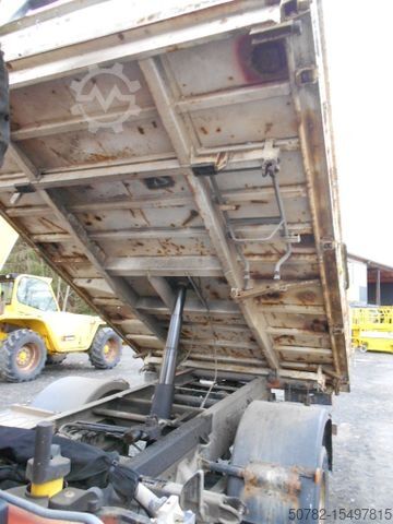 Tipper van MAN MAN LE8.150 mit Palfinger PKG7001