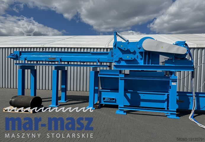 Holzhacker Schredder KLOCKNER 900×180 HS 4 WT z przenośnikiem łańcuchowym typu redler