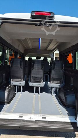 Kleinbus PEUGEOT Boxer 9 Sitzer Airline Boden Ducato Movano