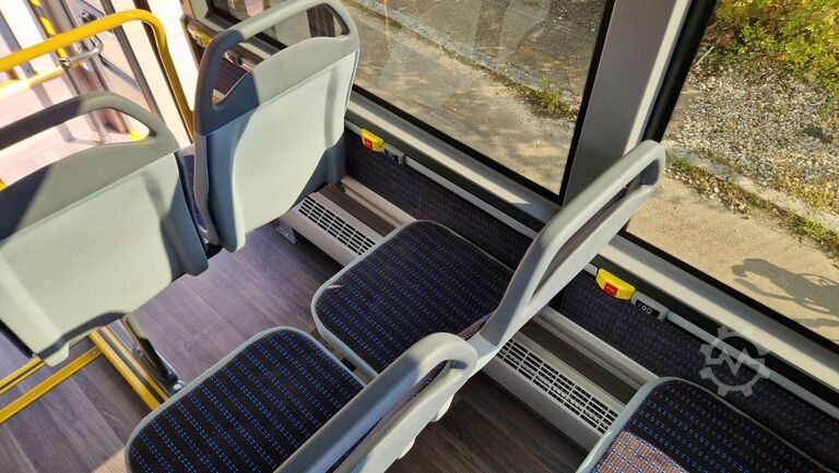 Stadtbus MERCEDES-BENZ Frontniederflur Sprinter 517 / 4 er Bestuhlung