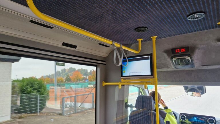 Stadtbus MERCEDES-BENZ Frontniederflur Sprinter 517 / 4 er Bestuhlung
