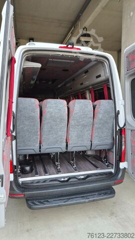Kleinbus MERCEDES-BENZ Sprinter 420 Elektro bis zu 19 Schlafsessel