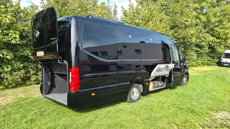 Kleinbus MERCEDES-BENZ 519 Sunset S 4 Ferqui Lagerfahrzeug Stock
