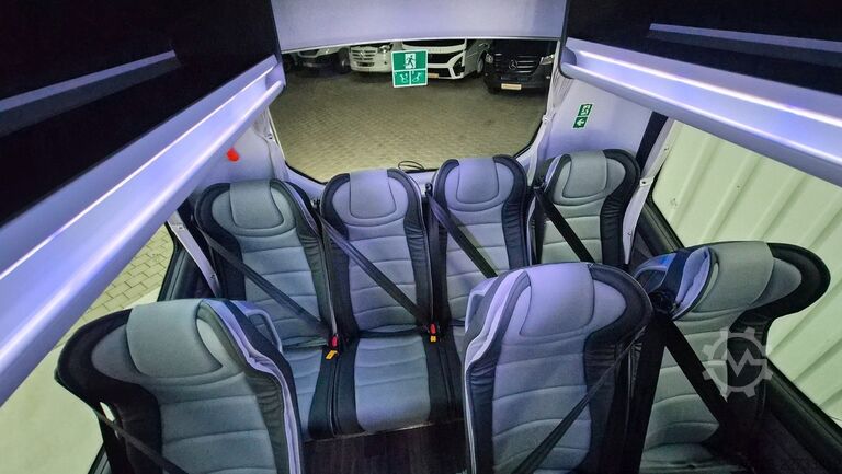 Kleinbus MERCEDES-BENZ 519 Sunset S 4 Ferqui Lagerfahrzeug Stock