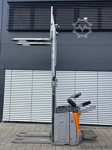 Pallet Stackers Still EXD-SF20