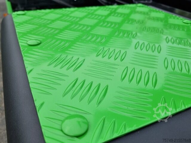 Telehoist load lugger van Fuso Canter FUSO 7C18 City Abrollkipper Miete