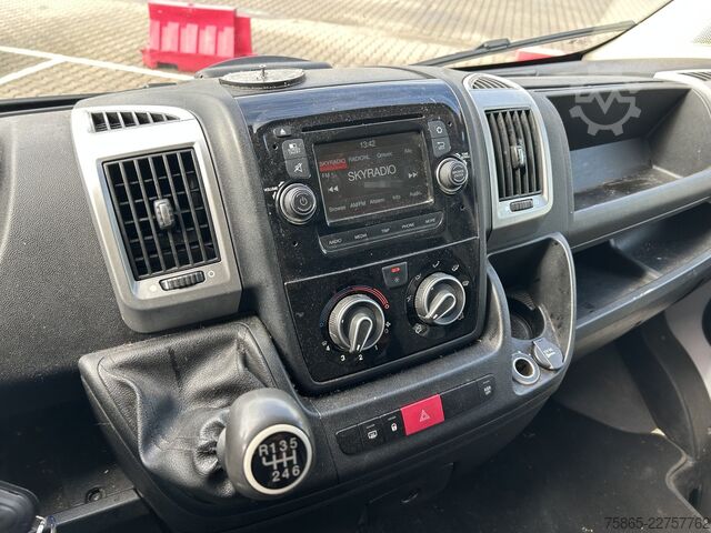 Closed box Fiat Ducato 2.3 Multijet / 280 dkm / Box 4.2 mtr / L...