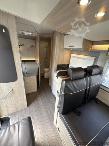 Teilintegriertes Wohnmobil Fiat Ducato Weinsberg Carasuite 650MF del 2020 | Manuale | Posti letto: 5