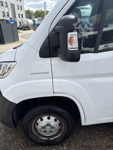 Teilintegriertes Wohnmobil Fiat Ducato Weinsberg Carasuite 650MF del 2020 | Manuale | Posti letto: 5