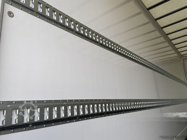 Kofferanhänger Möslein TKO 105 D 6m  weiß  Tandem- Koffer, Durchladbar, -- Neufahrzeug --