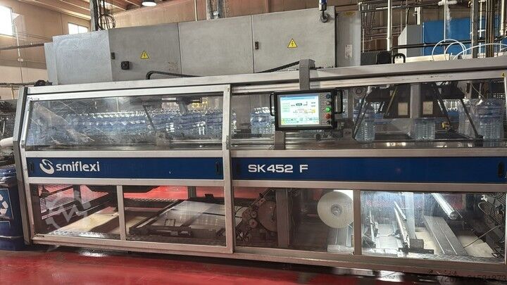 Schrumpfverpackungsmaschine SMIFLEXI SK452F