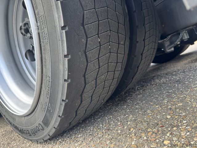 Actros 1845 LS nRL StreamSpace, retarder Mercedes-Benz Actros 1845 LS nRL StreamSpace, Retarder