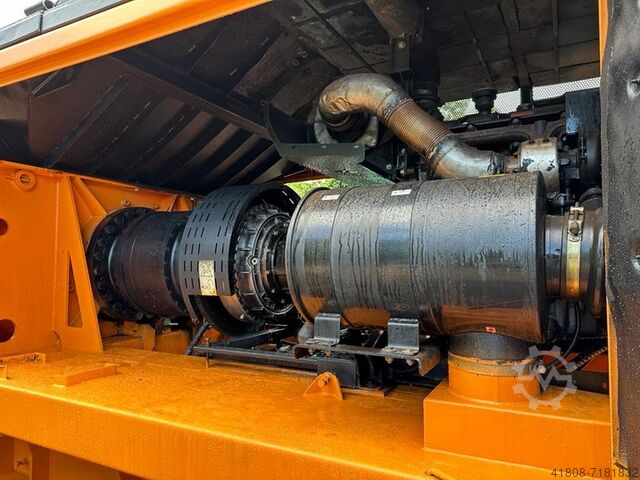 Mobile shredder on tracks DOPPSTADT DW 3060 K