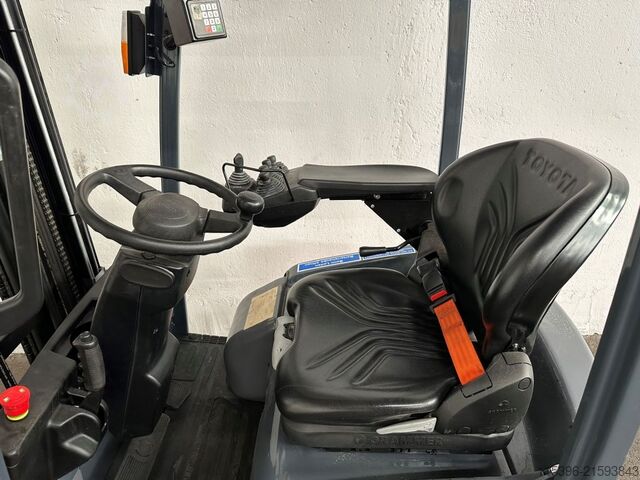 Elektro 3 Rad-Stapler Toyota 7FBEST10 - TRIPLEX 6 m - 756 Stunden !!!