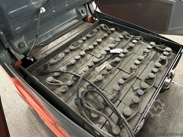 Elektro 4 Rad-Stapler Toyota 8FBM16T - FREIHUB-MAST !!!