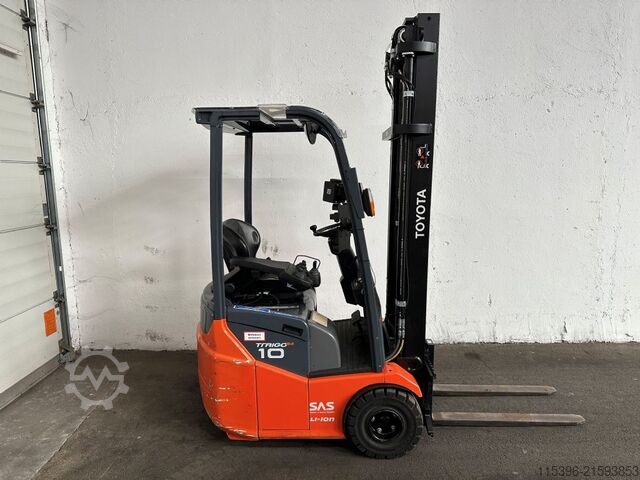 Elektro 3 Rad-Stapler Toyota 7FBEST10 - TRIPLEX 6 m - 688 Stunden !!!