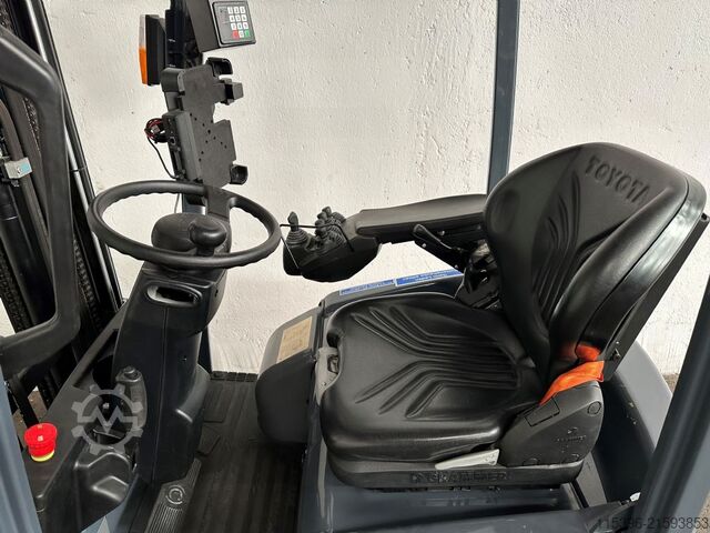 Elektro 3 Rad-Stapler Toyota 7FBEST10 - TRIPLEX 6 m - 688 Stunden !!!