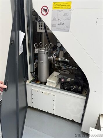 CNC Innen- und Aussenschleifmaschine DVS UGRIND 800