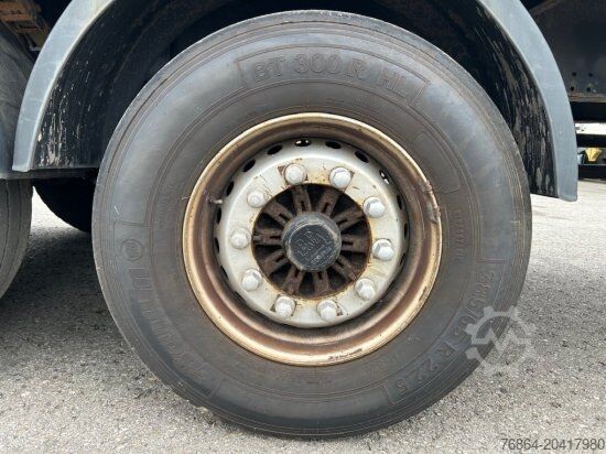 Auflieger mit Arbeitsbühne SCHWARZMüLLER PLATEAU-AUFLIEGER J SERIE