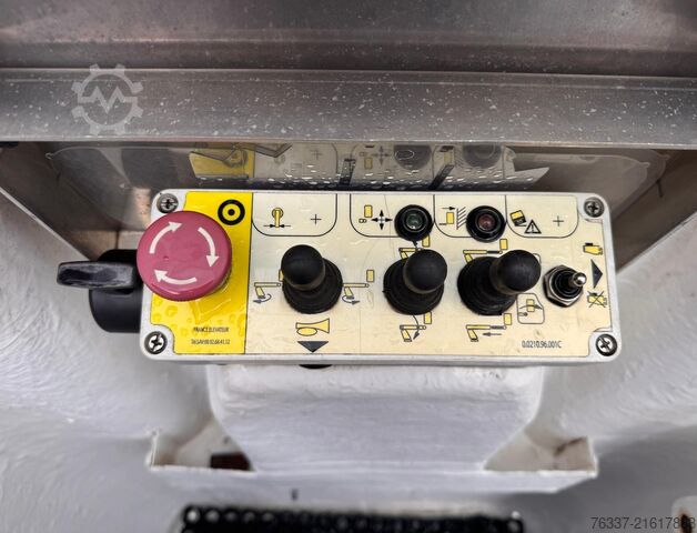 Arbeitsbühne Renault Trafic III  Steiger France Elevateur 111