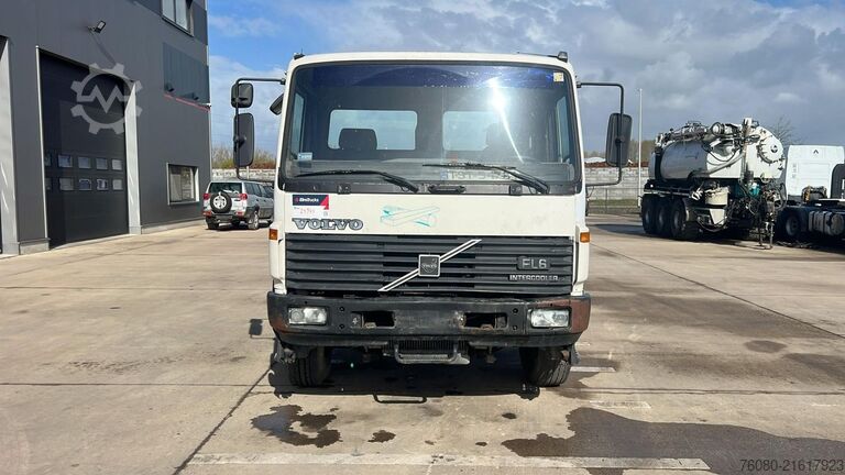Fahrgestell mit Fahrerhaus Volvo FL 6 - 19 (MANUAL PUMP / POMPE MANUELLE / 10 BO...