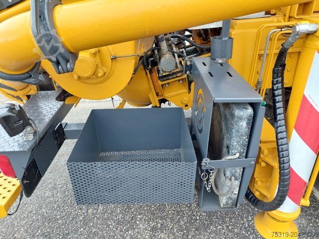 Betonpumpen-LKW MAN 35.413 FFD-TM BB CIFA MAGNUM MK 28.4