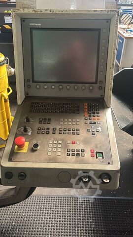 Universal machining center DMG MORI DMU 70 evo