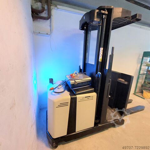 High level order picker CROWN LP3500 1t 75h operating hours