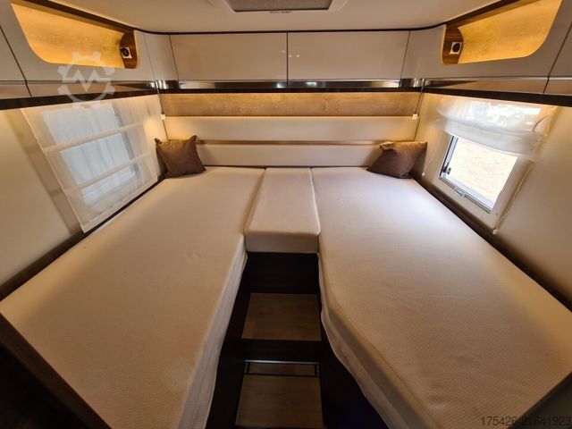 Teilintegriertes Wohnmobil LAIKA Ecovip L 3019 *Hubstützen-Anlage*Dachklima*